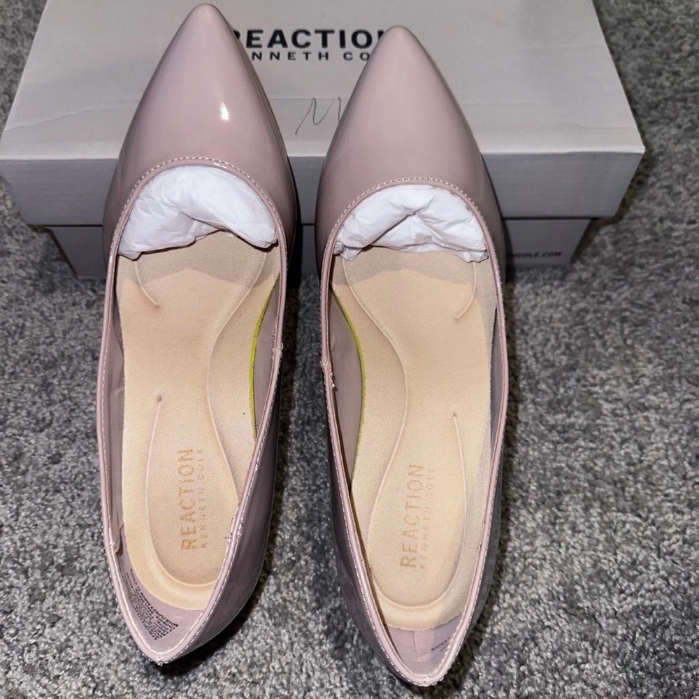 Kenneth Cole Reaction Women's Blush Flats